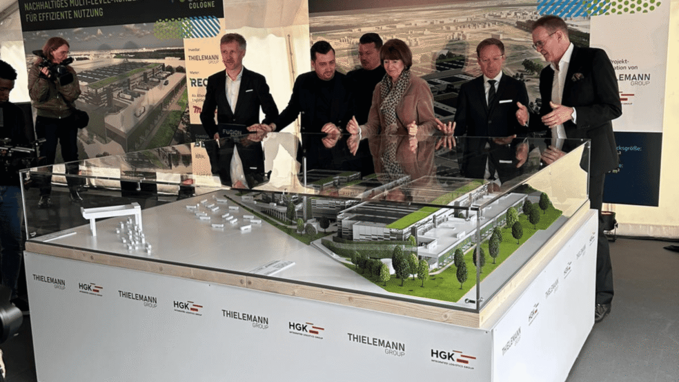Fusion One Logistikzentrum – Architekturmodell Gesamtüberblick Ausstellung
