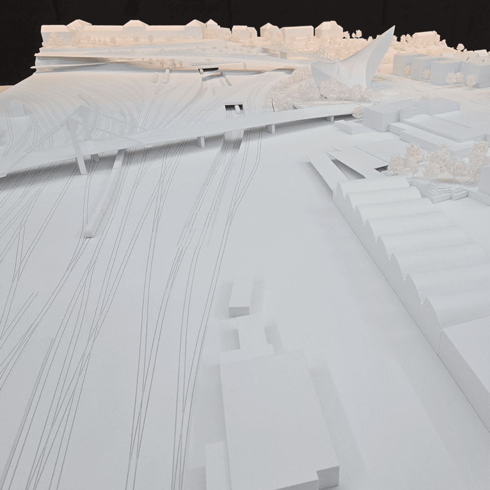 Großräumiges Umgebungsmodell des geplanten Discovery Centers am früheren SWU-Standort.