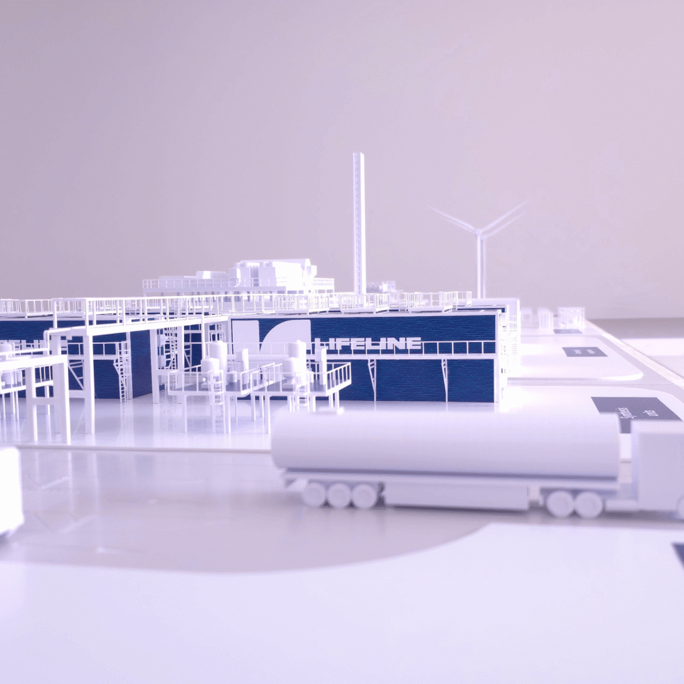 Filigrane Plattformen, Geländer und Treppen am INERATEC Anlagenmodell 1:100