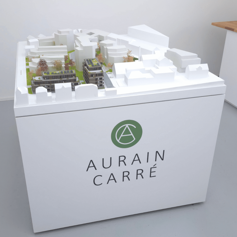 Hochdetailliertes Wohnbau-Modell Aurain Carré mit dezent beleuchteten Innenräumen