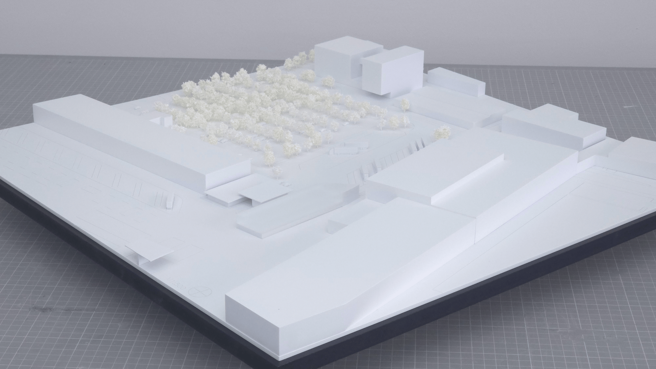 Detail Funktionsflächen, Markierungen und Erschließung im Umgebungsmodell 1:500.